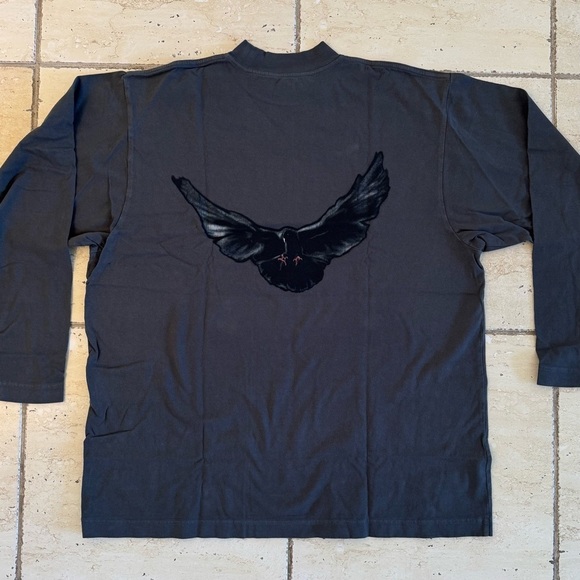 NEW! YZY GAP Dove Long Sleeve Tshirt, Color Grey, Size M, Authentic! - Picture 6 of 8